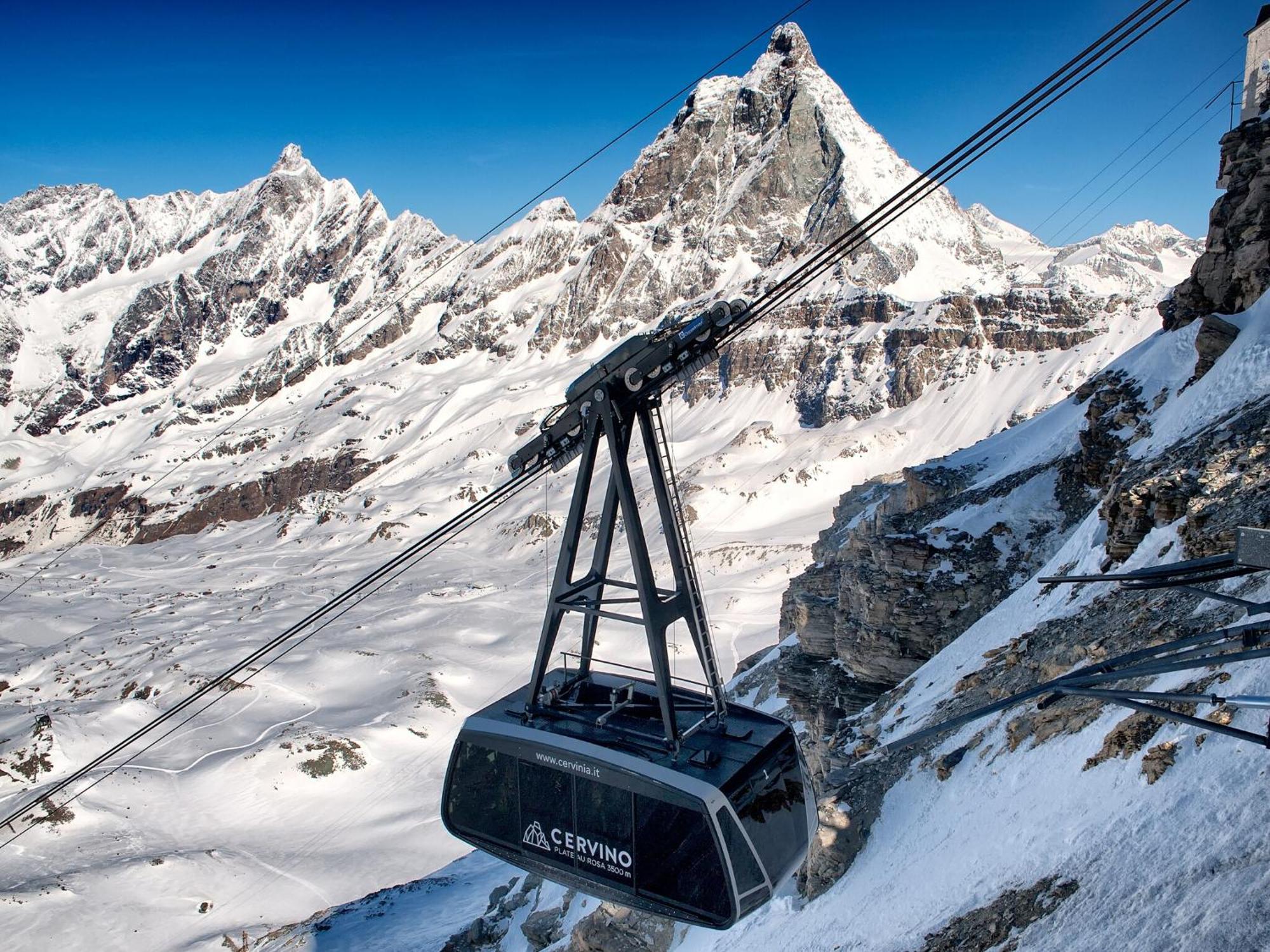 Contemporary Apartment In Breuil Cervinia Near Ski Area Bagian luar foto