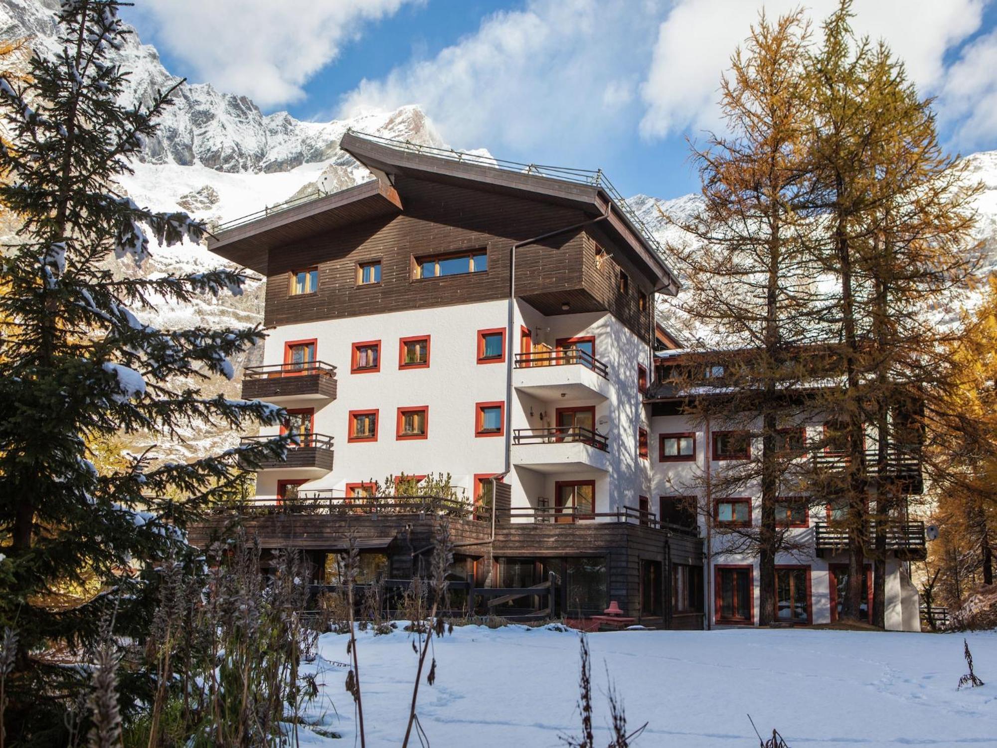 Contemporary Apartment In Breuil Cervinia Near Ski Area Bagian luar foto