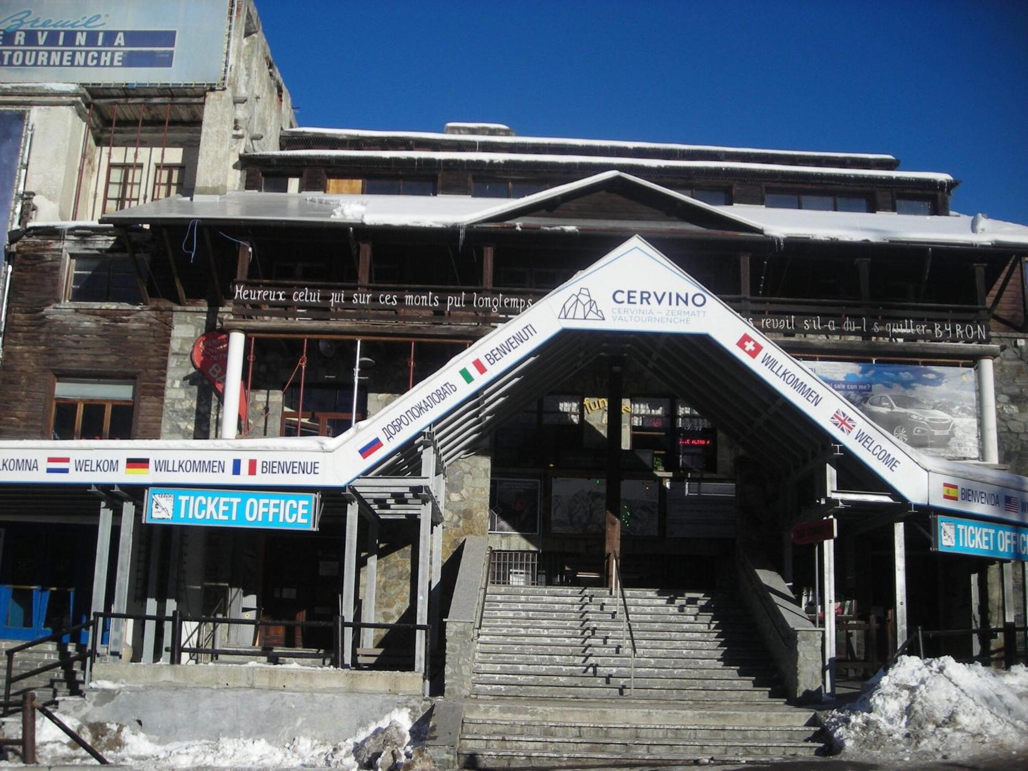 Contemporary Apartment In Breuil Cervinia Near Ski Area Bagian luar foto