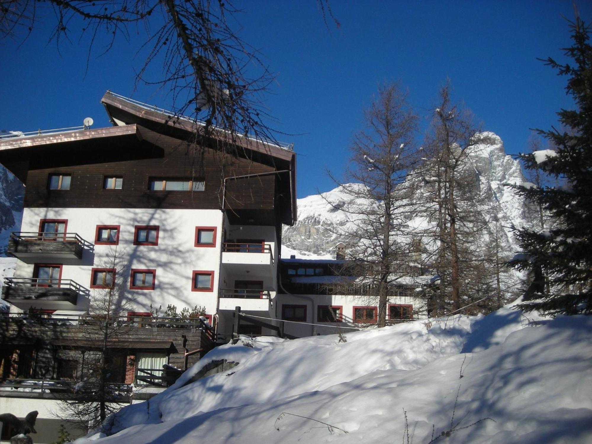 Contemporary Apartment In Breuil Cervinia Near Ski Area Bagian luar foto